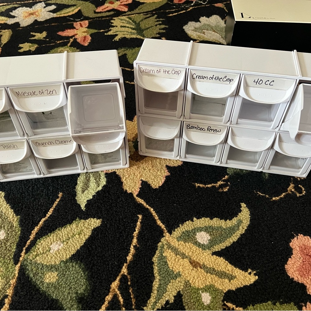 Sample bins - Picture 2 of 2